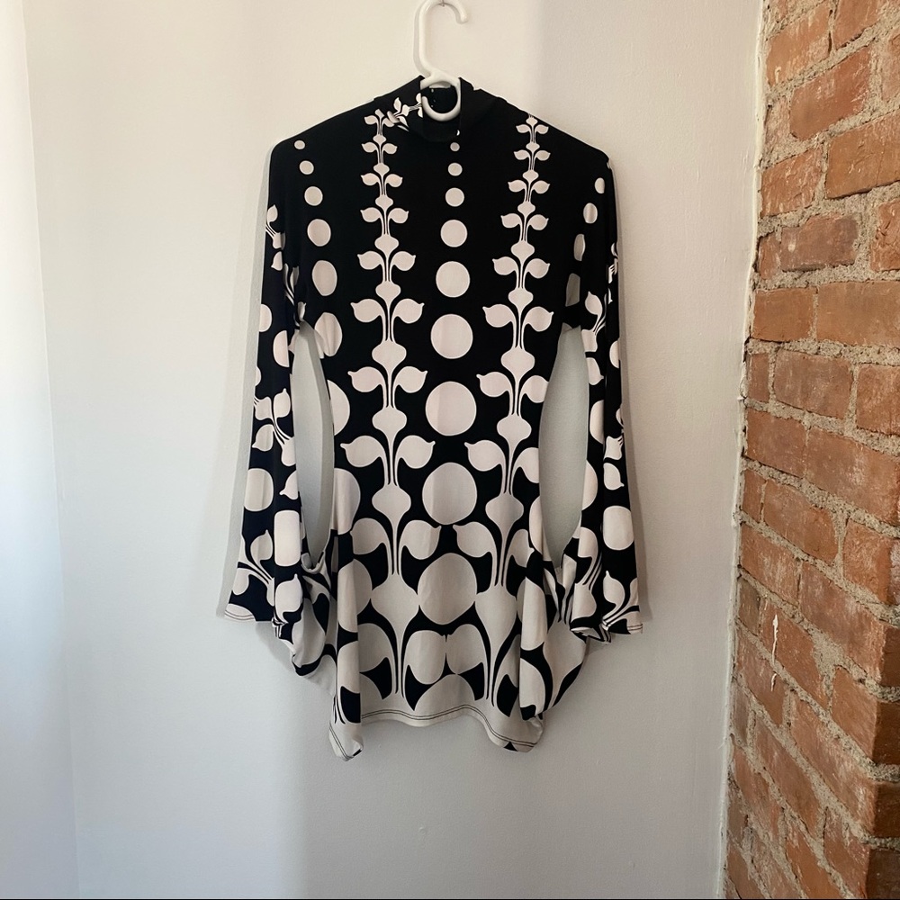 Floral B&W Hooked Sleeve Mini Dress